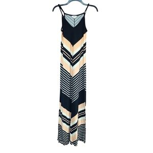 EUC Exist Chevron Patterned Maxi Dress Size S